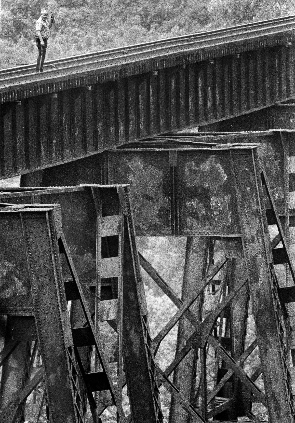 1985-07-14 Searching